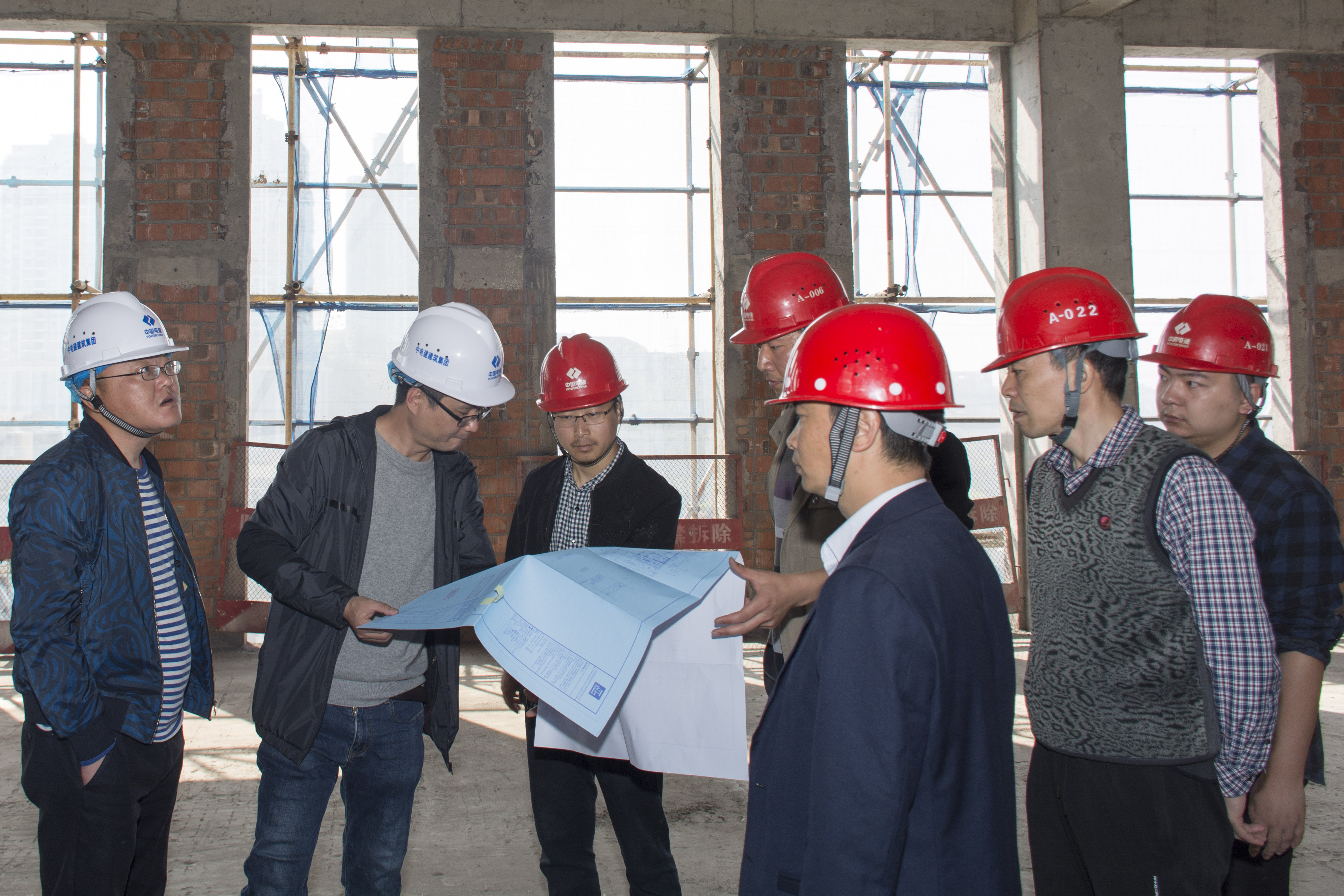 我校科技大楼建设项目顺利通过主体结构验收